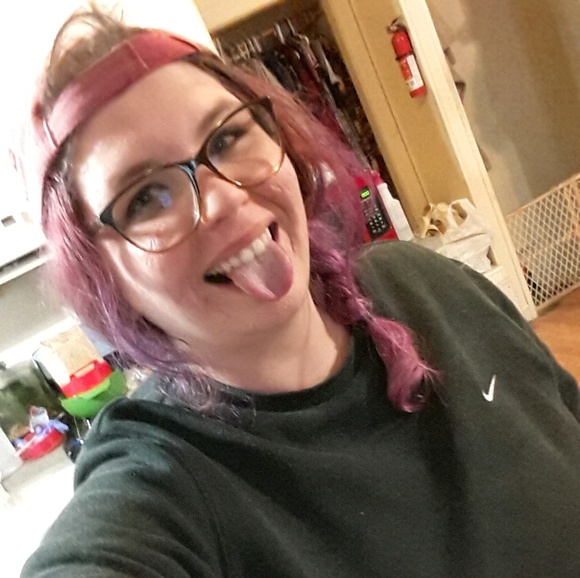 Meet your Posher, Erica - Picture 1 of 1